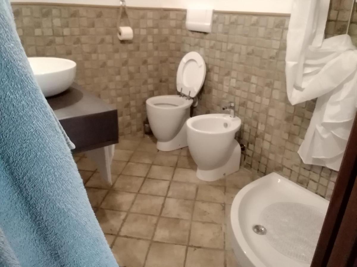 Casina Del Porto Villa Livorno Exteriör bild