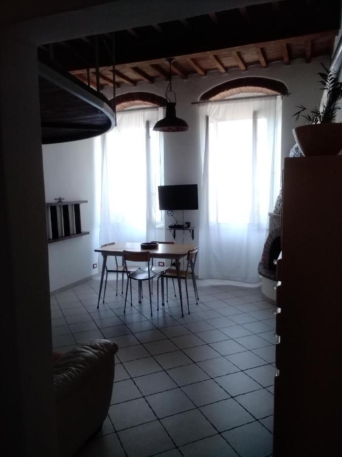 Casina Del Porto Villa Livorno Exteriör bild