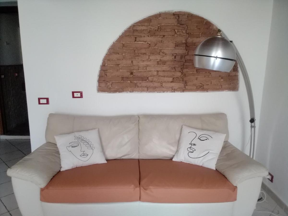 Casina Del Porto Villa Livorno Exteriör bild