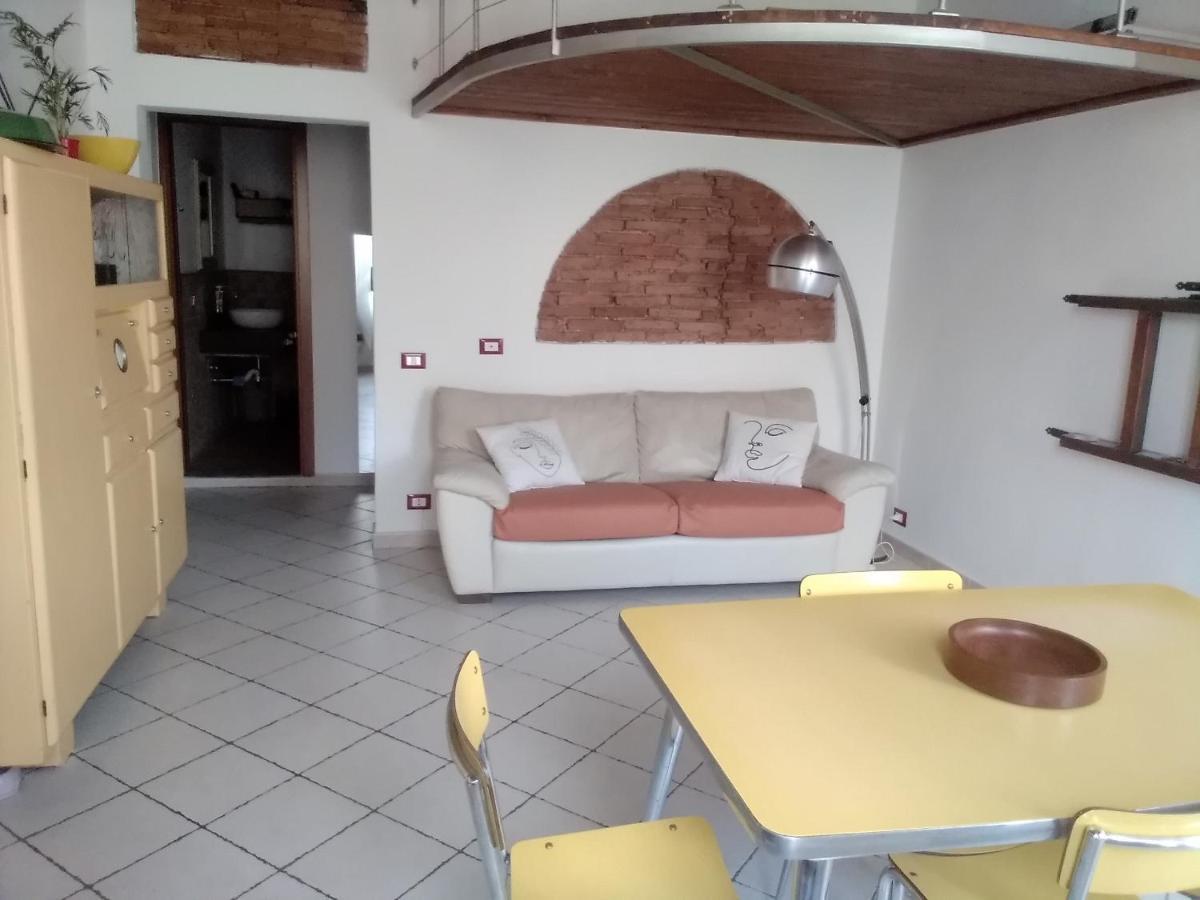 Casina Del Porto Villa Livorno Exteriör bild