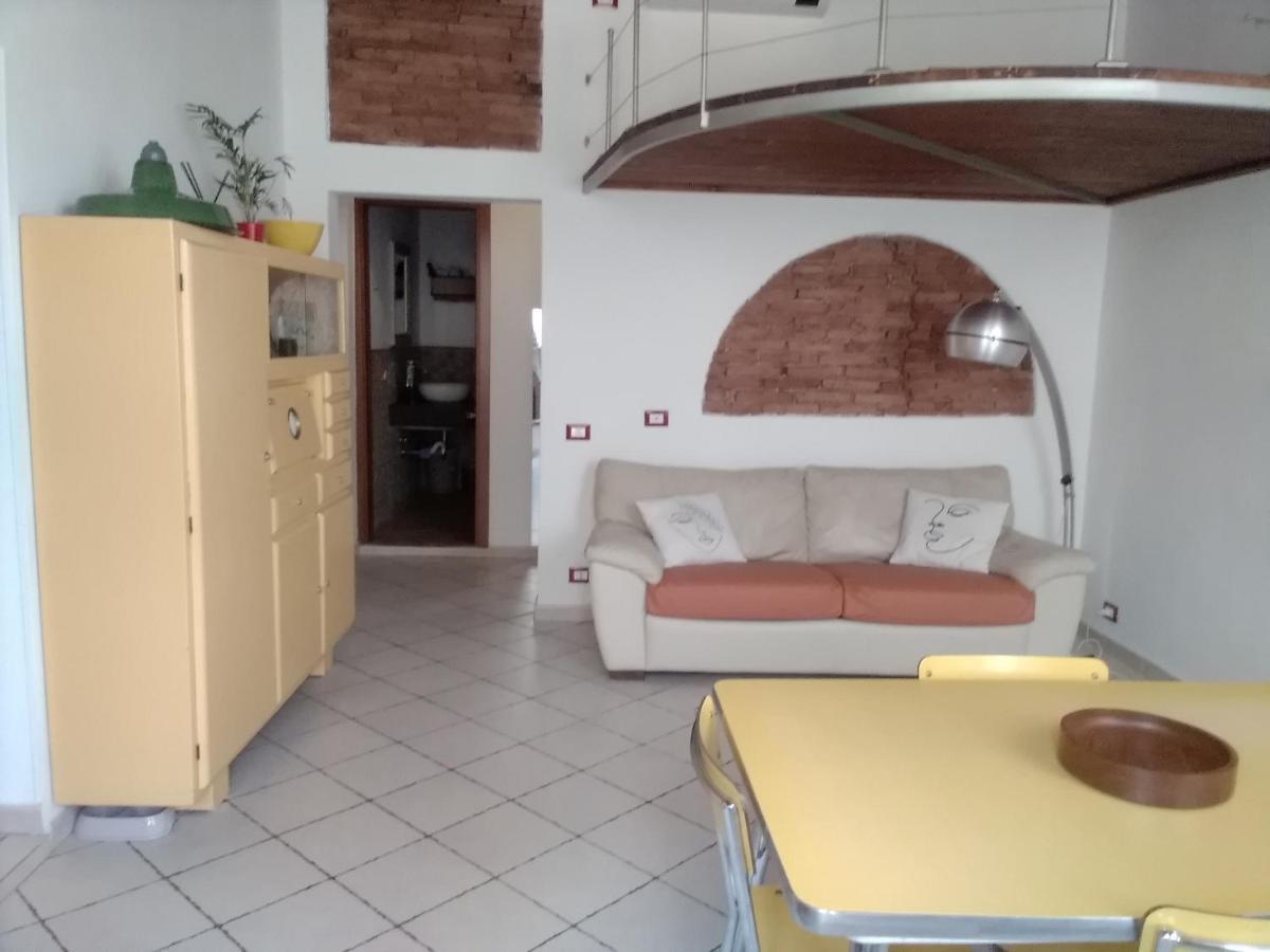 Casina Del Porto Villa Livorno Exteriör bild